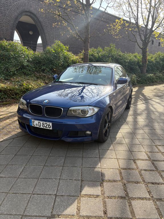 Bild des Angebotes BMW 125i Coupé - Le mans Blau