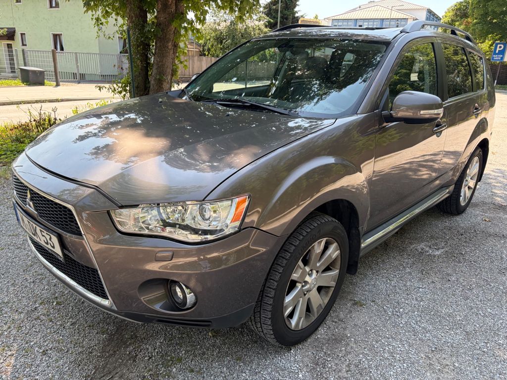 Bild des Angebotes Mitsubishi Outlander 2.2 DI-D Intense 4WD 7 Sitz Aut AHK Le
