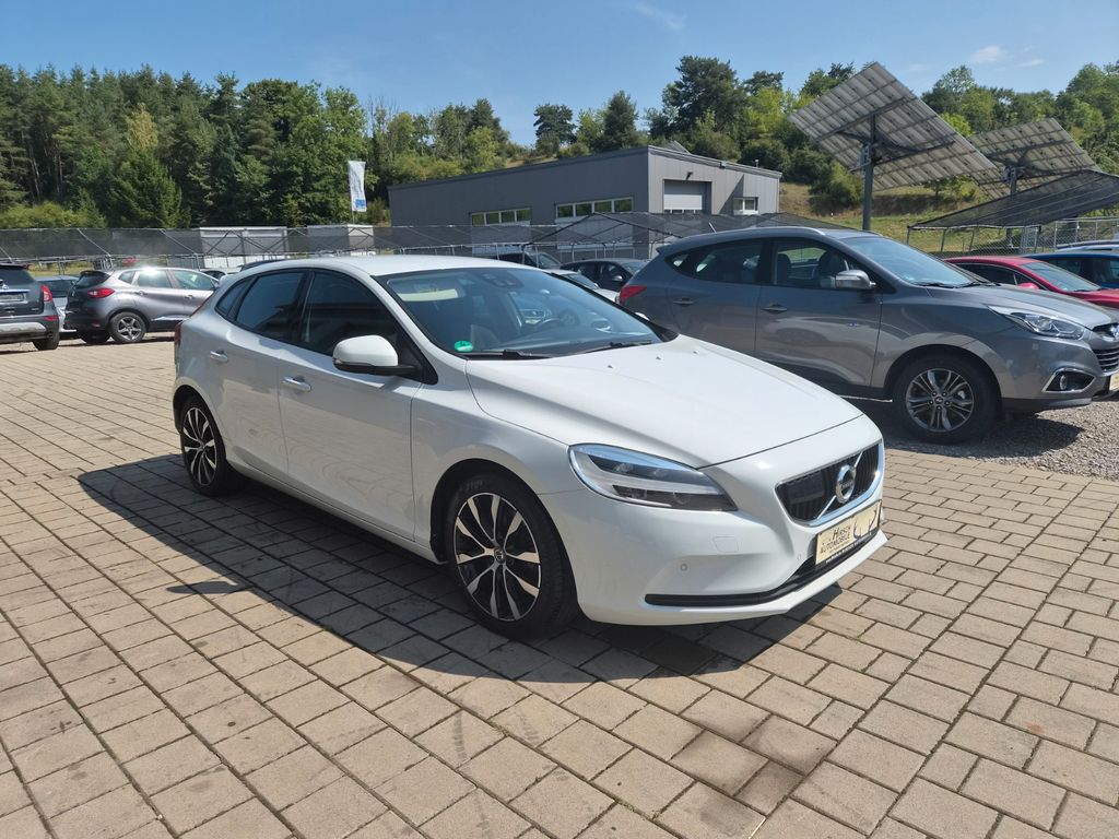 Bild des Angebotes Volvo V40 Momentum.Automatik.Tüv neu