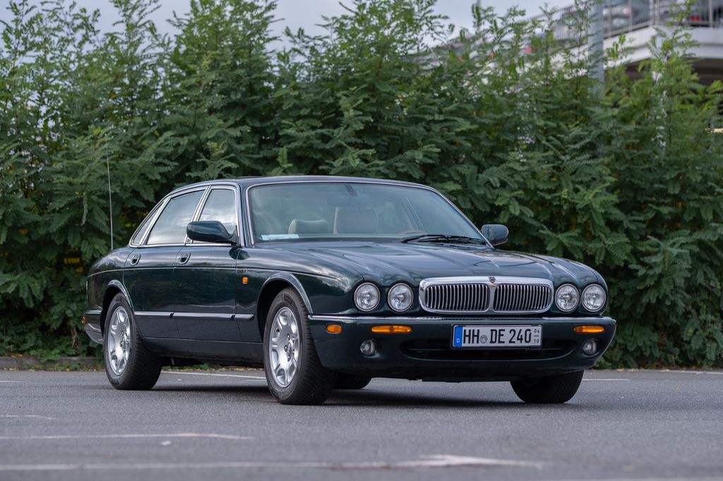 Jaguar XJ Sovereign 4.0 Sovereign (2001)