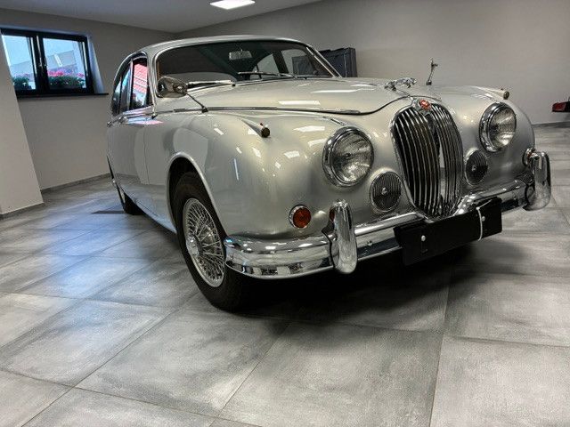 Jaguar MK II