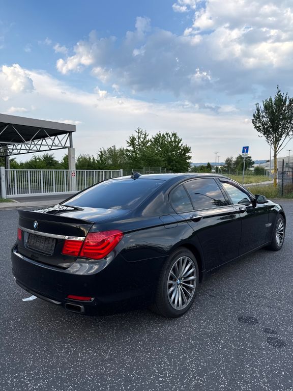 Bild des Angebotes BMW 750Li -