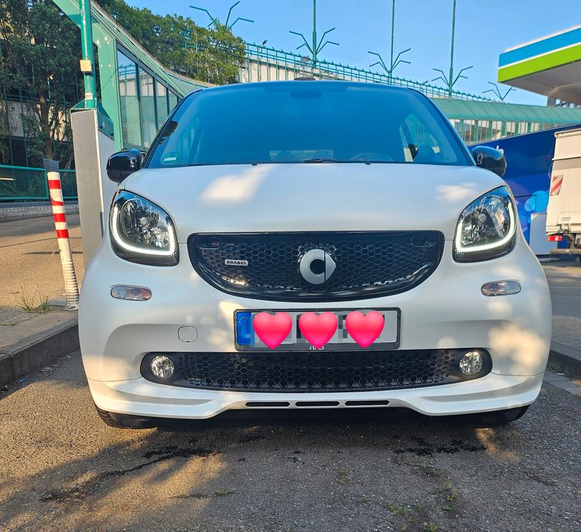 Smart Fortwo Brabus Cabrio 80kw mit Sonderfarbe