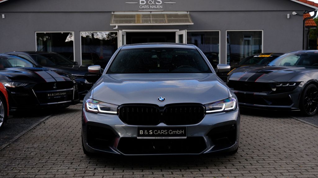 Bild des Angebotes BMW M550i xDrive M.Pak M. Perf M5 Front u. Heck Carb