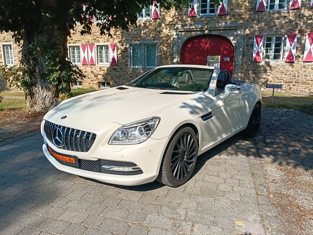 Bild des Angebotes Mercedes-Benz SLK 250 7G,18",MB Pano+ Motor neu 69TKM mit RG!!