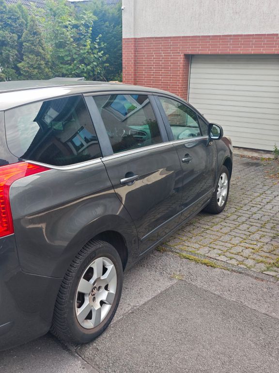 Bild des Angebotes Peugeot 5008 1.2 Allure Puretech 130 Stop&Start Allure