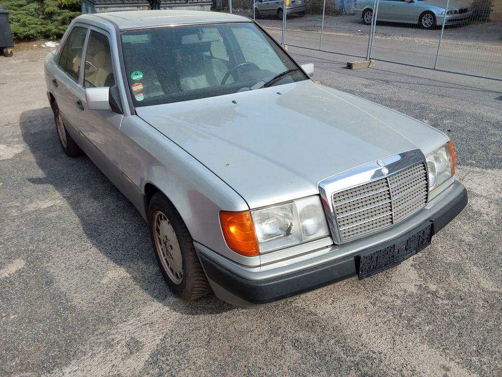 Bild des Angebotes Mercedes-Benz E 230 W124 Automatik