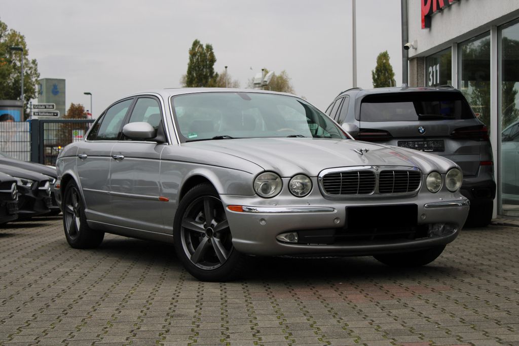 Bild des Angebotes Jaguar XJ8 4.2 V8 LPG/Executive/Leder/Glasd/Navi/SHZ