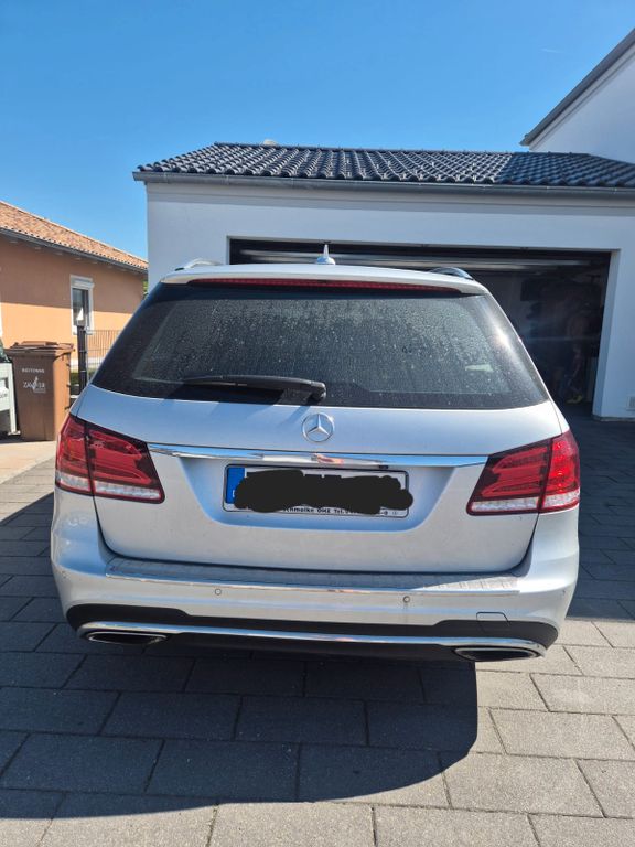 Bild des Angebotes Mercedes-Benz E 400 T 4MATIC - AMG line