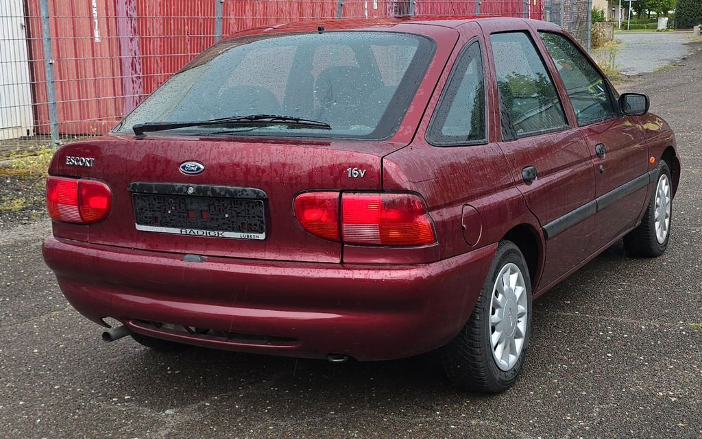 Bild des Angebotes Ford Escort 1.6 Benzin Top Zustand !!!