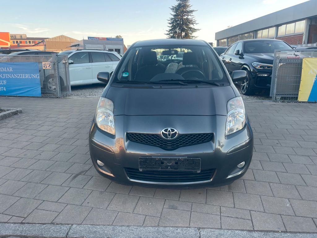 Toyota Yaris Life