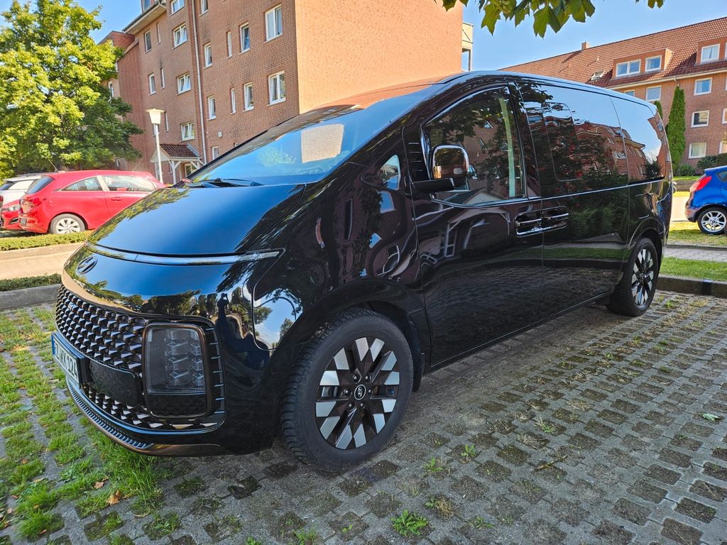Bild des Angebotes Hyundai STARIA 2.2 CRDi Signature Automatik 4WD Sign...