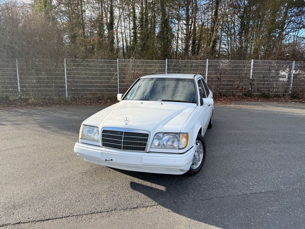 Bild des Angebotes Mercedes-Benz E 320*AUTOMATIK*LEDER*KLIMA*SCHIEBEDACH*ALU*TOP*