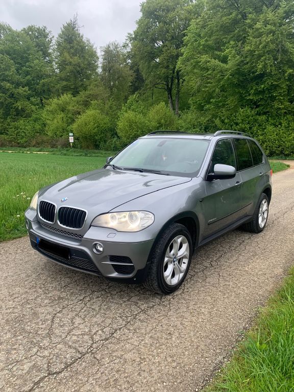 Bild des Angebotes BMW X5 xDrive30d-7Sitze-Sitzbelüftung-Softclose-Pano