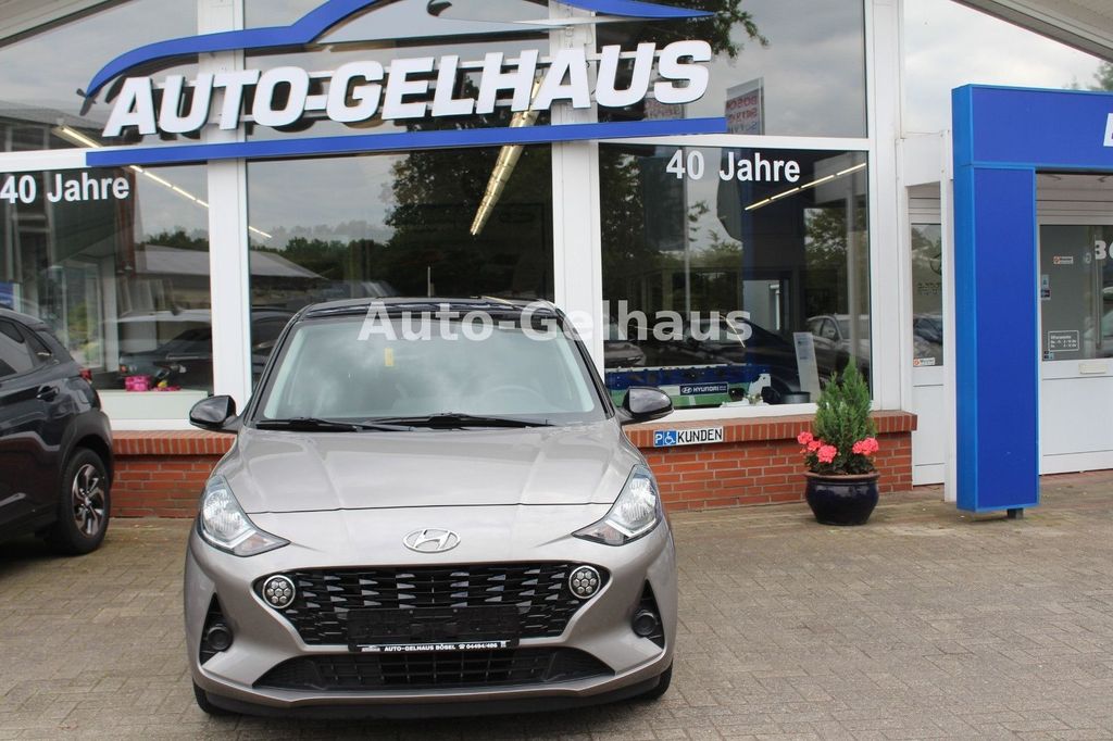 Bild des Angebotes Hyundai i10 Intro Edition Navi+RFK,Sitz u.Lenkradhzg