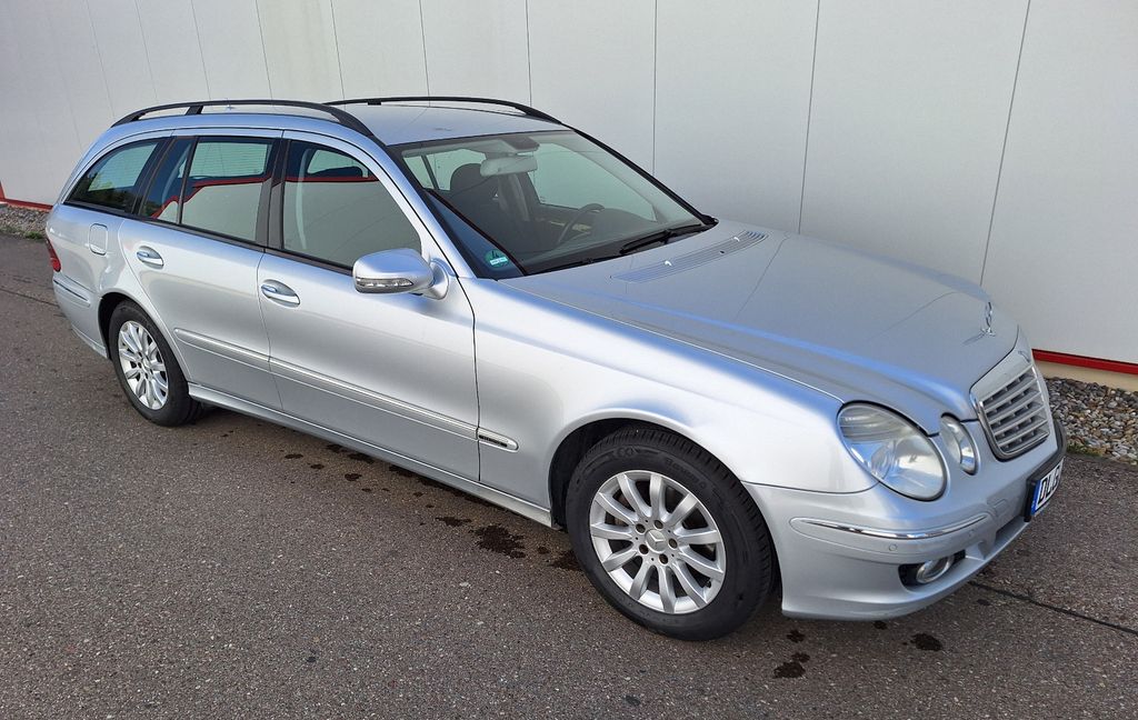 Bild des Angebotes Mercedes-Benz E 200 CDI T Elegance Automatik AHK u. SHZ