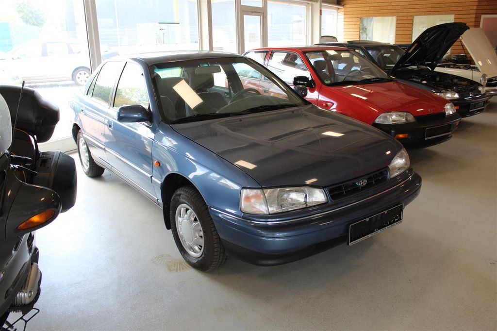 Bild des Angebotes Hyundai Lantra 1.5 GLS i   elektr. Glasdach, 1.Hand !