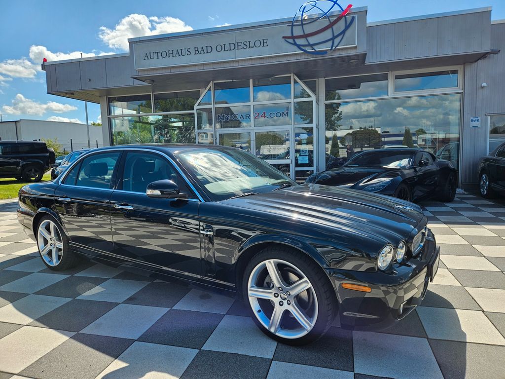 Jaguar XJ 2.7 D V6 Executive +Schiebedach +Xenon +Leder