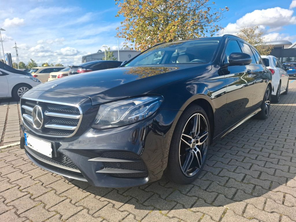 Bild des Angebotes Mercedes-Benz E 400 d 4Matic // AMG // JUNGE STERNE 10/26