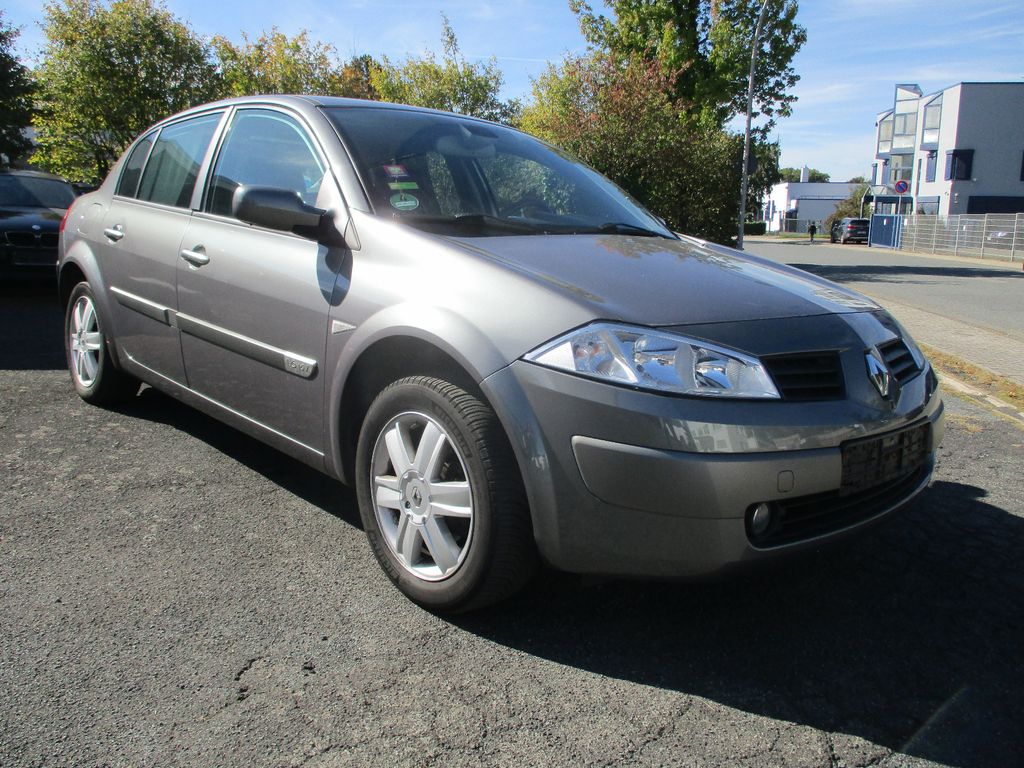 Bild des Angebotes Renault Megane 1.6 16V Fast wie NEU 1 HAND SCHECKHEFT