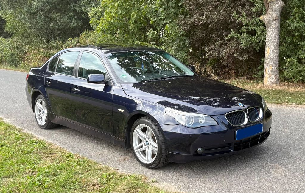 Bild des Angebotes BMW 520i*TÜV*PDC*SZH*Schiebedach*Tempomat