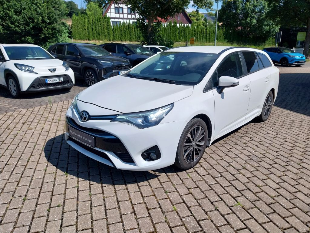 Toyota Avensis Touring Sports 1.8 Team Deutschland