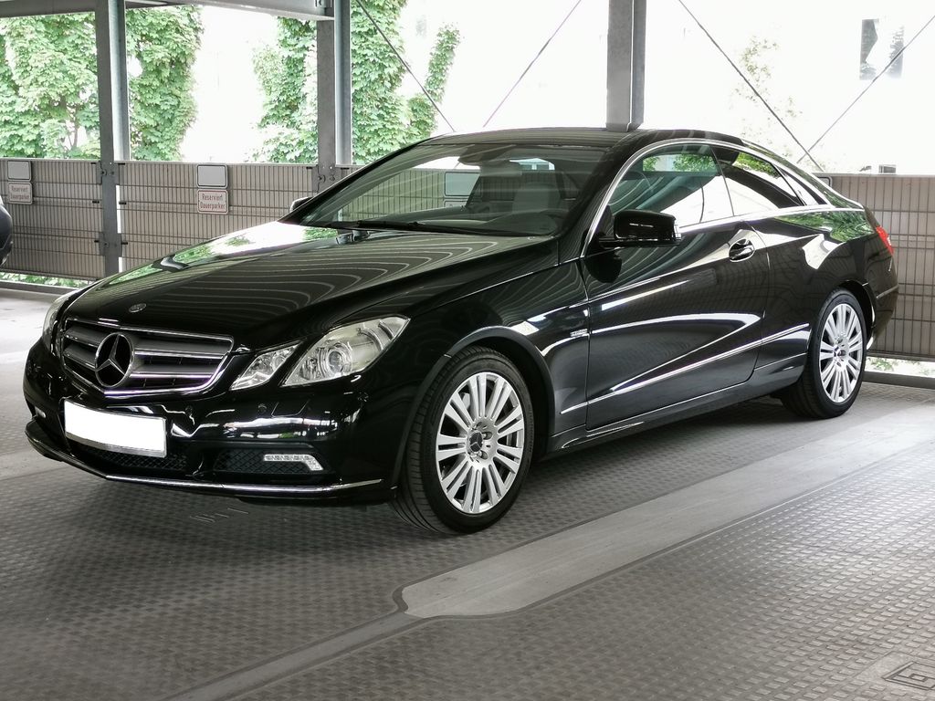 Bild des Angebotes Mercedes-Benz E 250 CDI Coupé (C207) - Gepflegtes Garagenfzg.