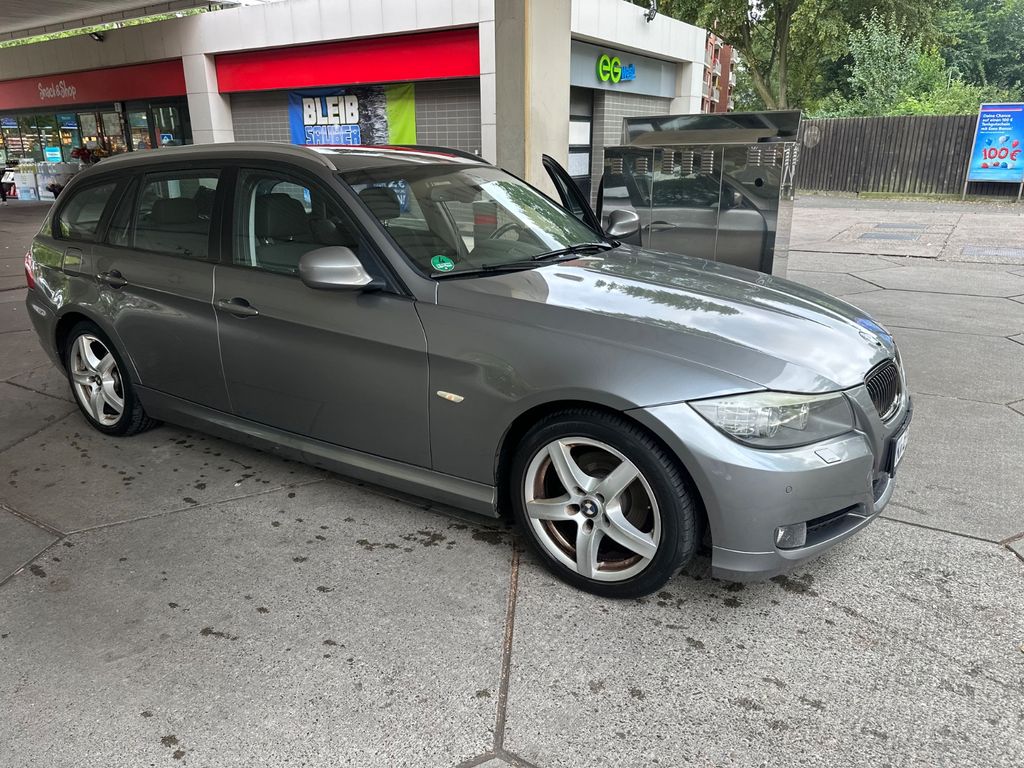 Bild des Angebotes BMW 318i Touring Benzin