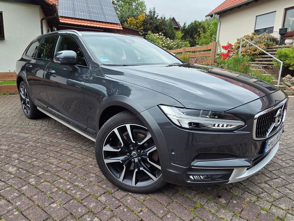 Bild des Angebotes Volvo V90CC D5 Pro AWD* VOLL*LUFT*PANO*360°*HUD*STDHZG