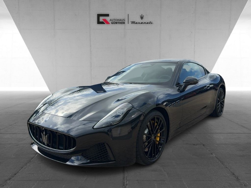 Maserati GranTurismo MODENA MY26 V6 AWD Carbon/Black/LED/