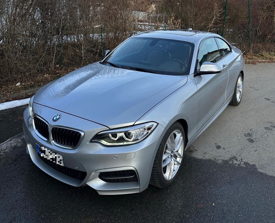 Bild des Angebotes BMW M235i Coupé, Handschalter, 8-Fach Bereift