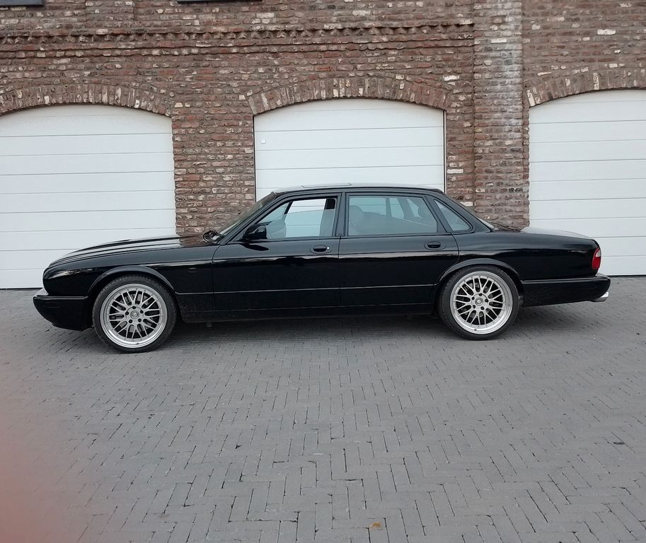 Bild des Angebotes Jaguar XJR 4.0 XJR ( akt. DEKRA Gutachten liegt vor )