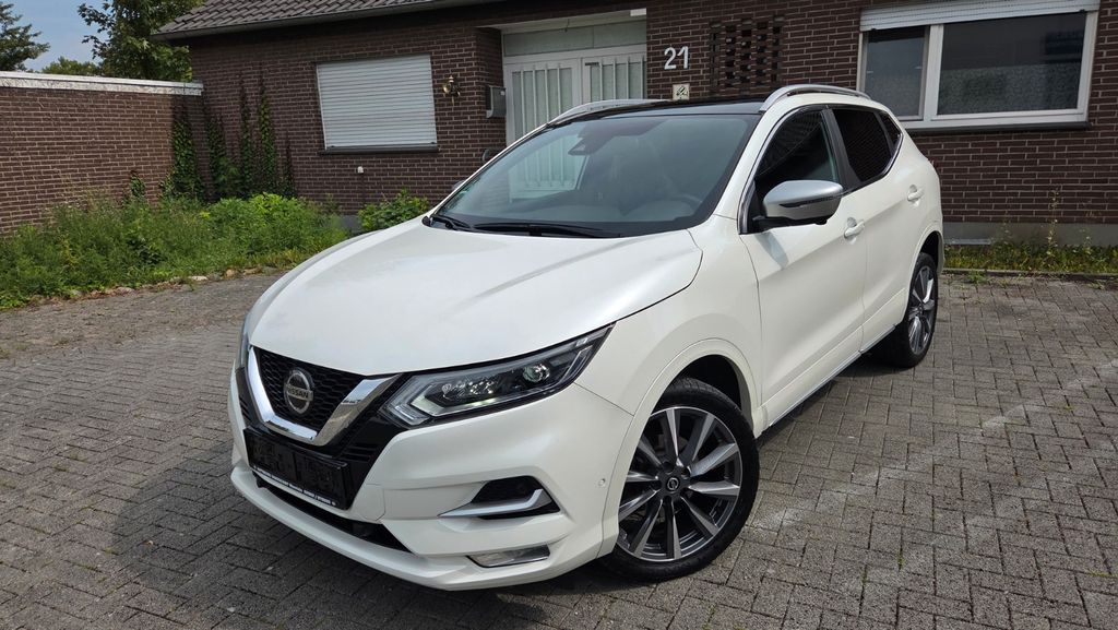 Bild des Angebotes Nissan Qashqai Tekna+ 4x4-1.7d-AUT+AHK+PANO+VOLLAUSSTAT