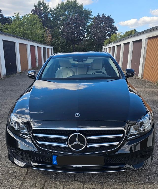 Bild des Angebotes Mercedes-Benz E 350 d Avantgarde Limousine LED NAVI 360°Kamera