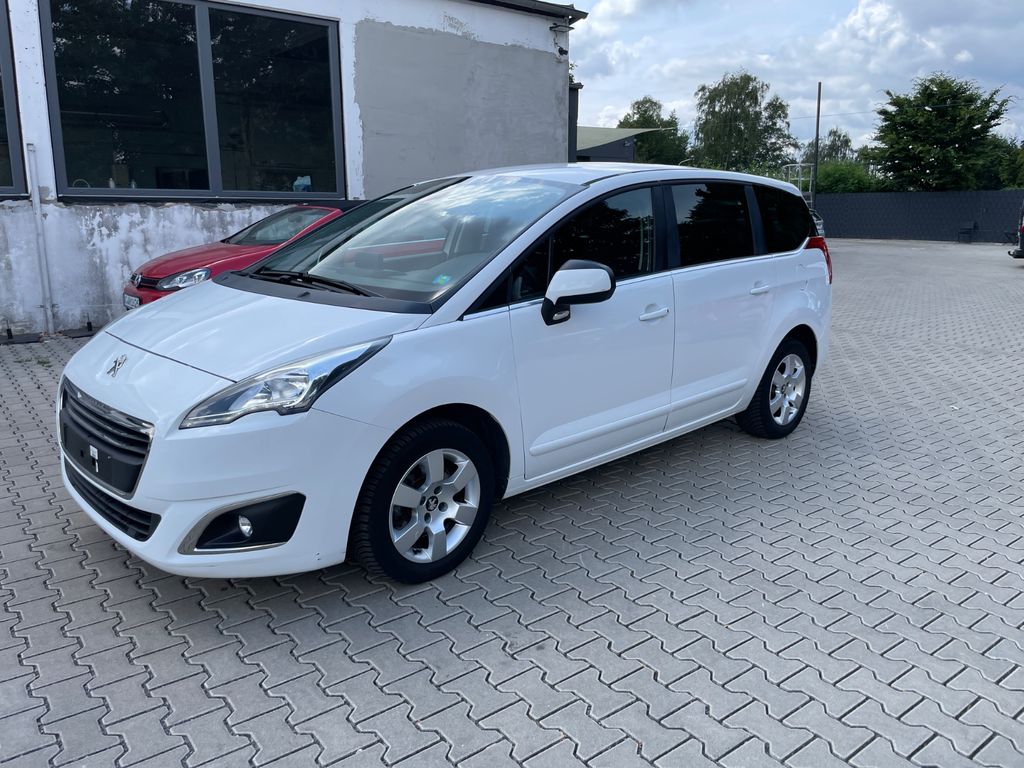 Peugeot 5008 Active**7.Sitzer**Navi**Klima**