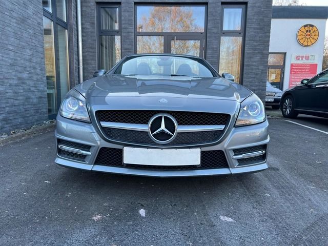 Bild des Angebotes Mercedes-Benz SLK 200 *AMGLINE*CARBON*NAPPALEDER*AIRSCARF*NAVI