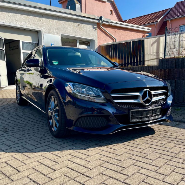 Bild des Angebotes Mercedes-Benz 220