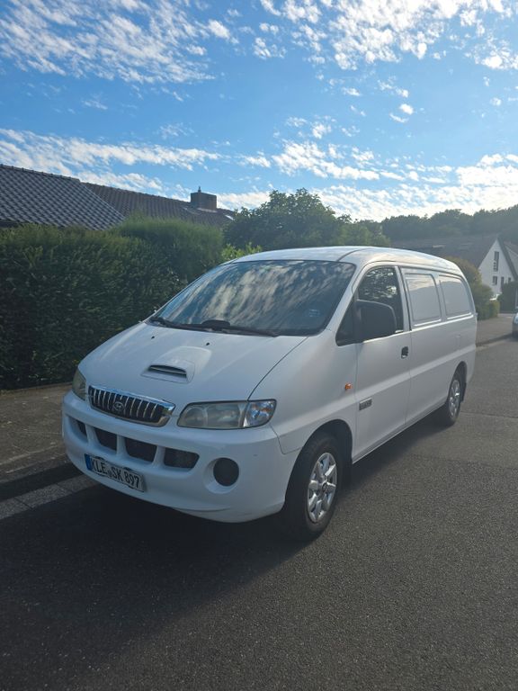 Hyundai H-1