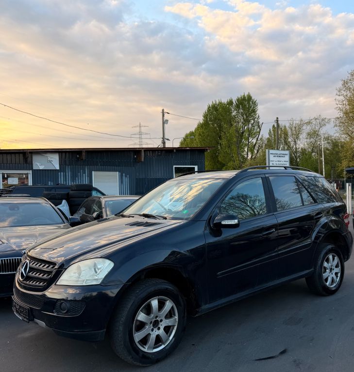 Bild des Angebotes Mercedes-Benz ML 320 CDI 4MATIC LEDER/PANO/AHK/ALWETTER/