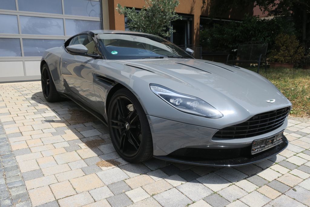 Bild des Angebotes Aston Martin DB11 5.2 V12 Launch Edition 21" Ultralight