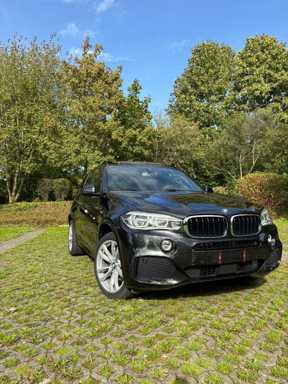 Bild des Angebotes BMW X5 xDrive30d M-Paket LED SOFTCLOSE AHK HEADUP