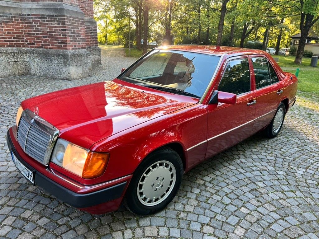 Bild des Angebotes Mercedes-Benz 260 E | H-Kennz. | 5-Gang | 3. Hd. | Klima