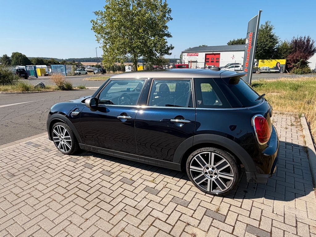Bild des Angebotes MINI Cooper S Essential Trim Steptronic Essential...