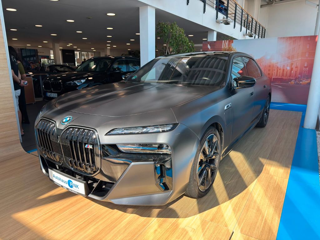 Bild des Angebotes BMW M760e xDrive Vollausstattung über 186.660€ NP!