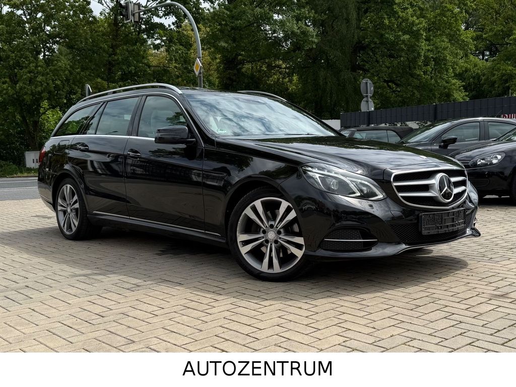 Bild des Angebotes Mercedes-Benz E 300 BlueTec Avantgarde _R-Cam_Vollleder_LED_