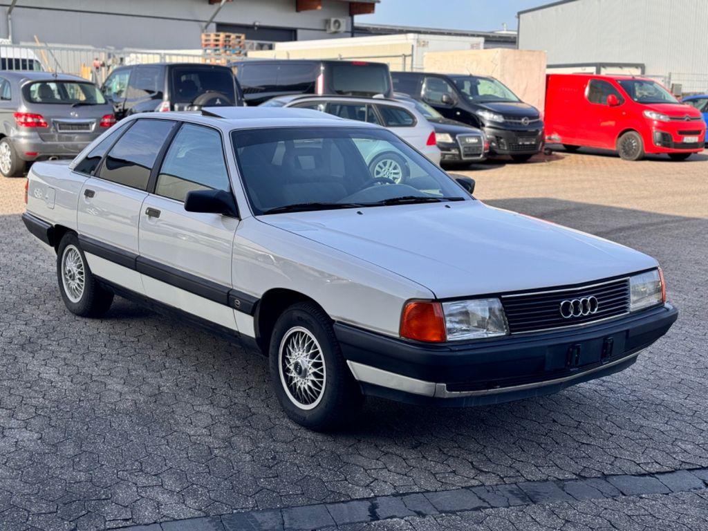 Bild des Angebotes Audi 100 1.8 66kW TÜV+ÖL NEU - OLDTIMER - SCHIEBEDACH