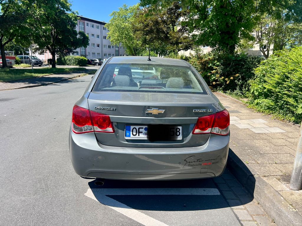 Chevrolet Cruze 1.6 LS Benziner LS
