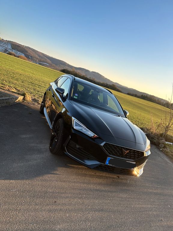 Bild des Angebotes Cupra Leon ST e-HYBRID 8-fach 19" Cupra Scheckheft*XL