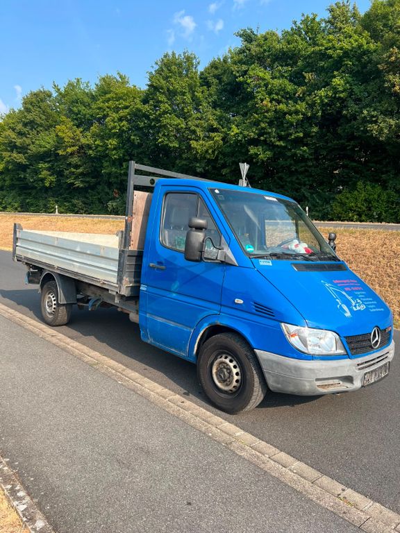 Bild des Angebotes Mercedes-Benz Sprinter drei Seiten Kipper Klimaanlage
