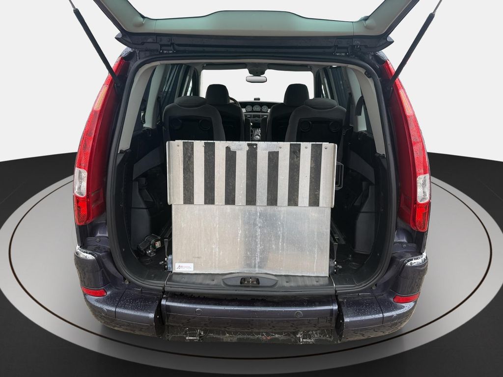 Bild des Angebotes Citroën C8 2.0 HDi Rollstuhlrampe / Behindertengerecht
